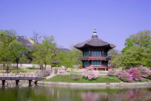 Kyongbok Palace pavillion photo